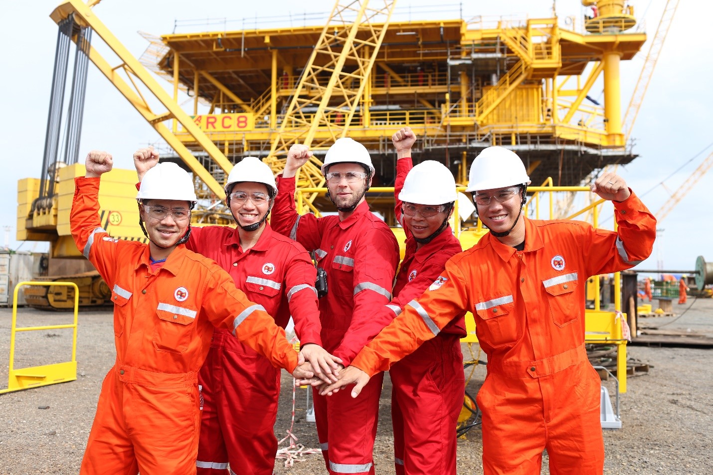 Thích ứng linh hoạt – khơi dậy sức mạnh nội sinh của người Vietsovpetro trong năm 2025.”